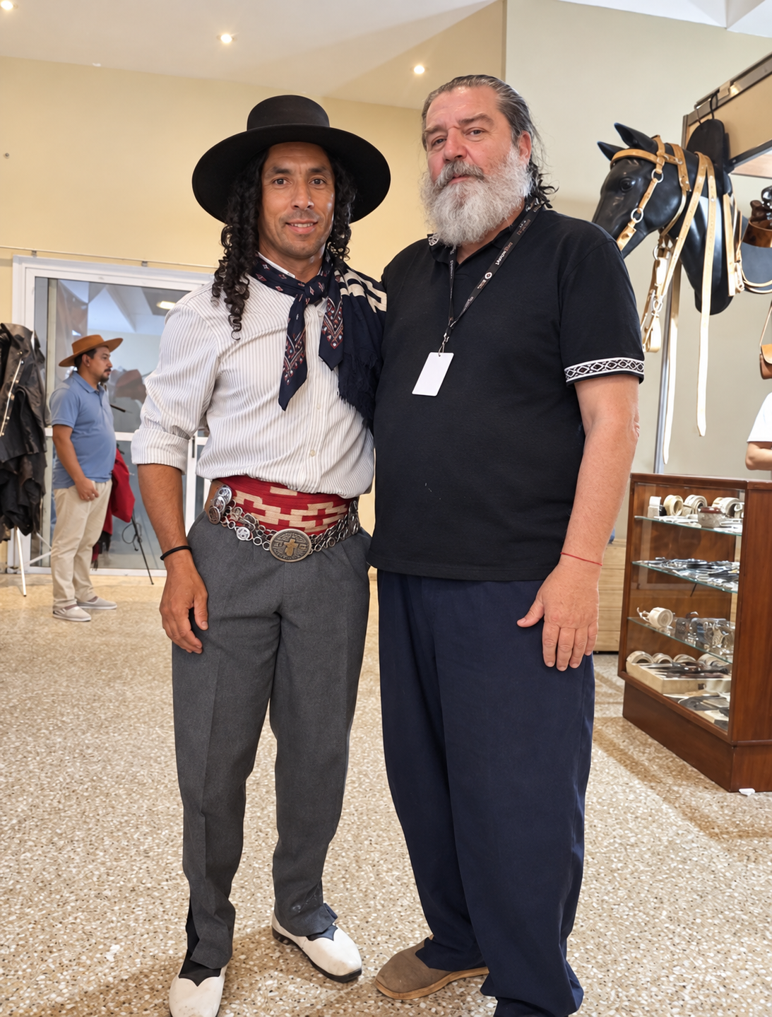 Encuentro junto a la exposición de aperos